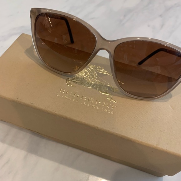 Burberry Accessories - Burberry Havana Brown Sunglasses